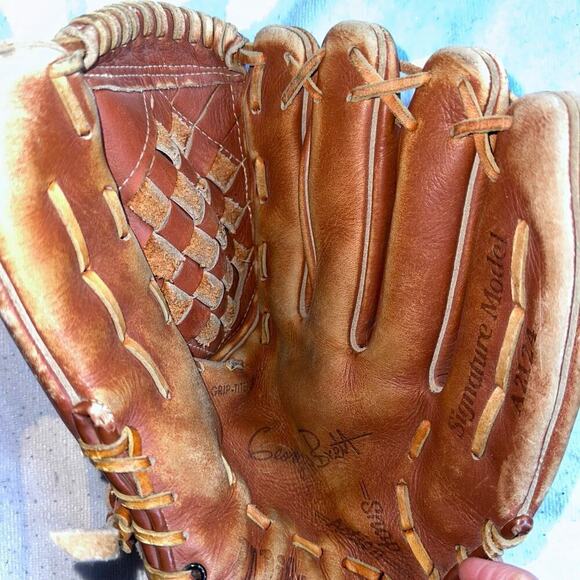 Vintage Wilson George Brett Signature Model A2124 12" RH Throw Baseball Glove - Picture 7 of 8